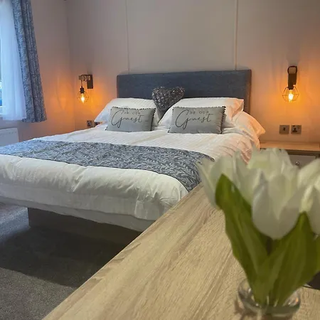 Ailsa With Hot Tub Prázdninový dům *