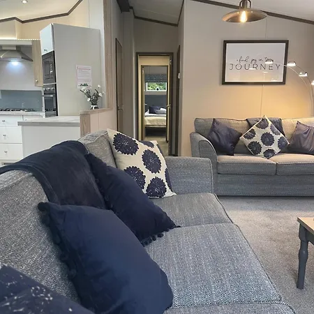 Ailsa With Hot Tub York