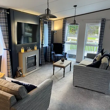 Ailsa With Hot Tub Tatil Evi