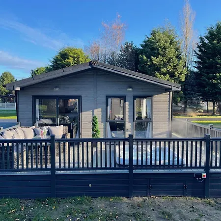 Ailsa With Hot Tub Tatil Evi *