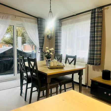 Ailsa With Hot Tub * York